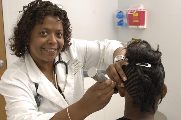 USC Nursing Professor Provides Community Hope
