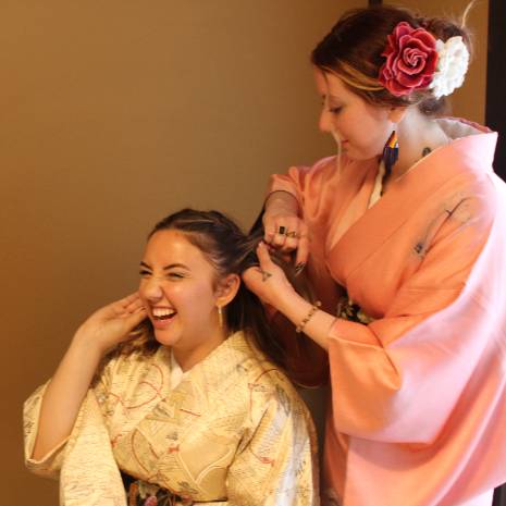 mariana in japan doing hair