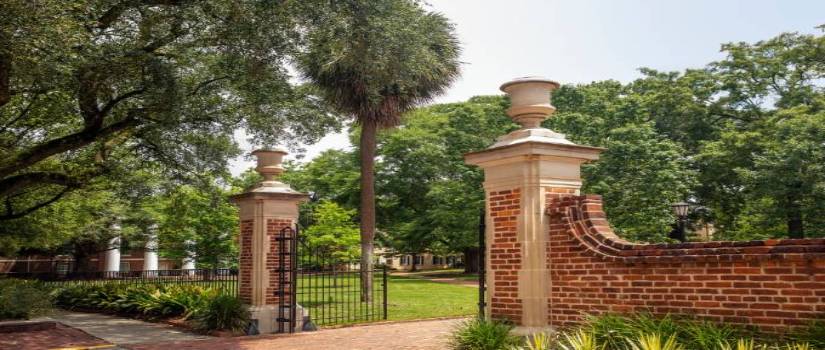Banner Image USC Horseshoe gates