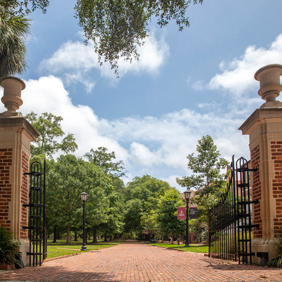 Front entrance to UofSC horseshoe