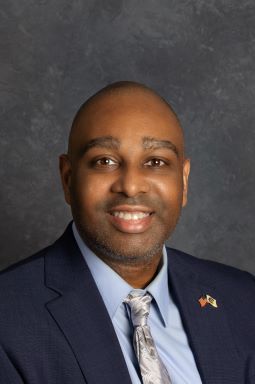 Aaron Honore headshot