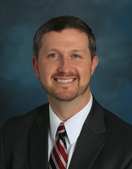 Headshot of Mike Kelly.