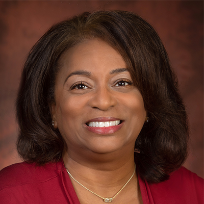 Robin Haggins Headshot