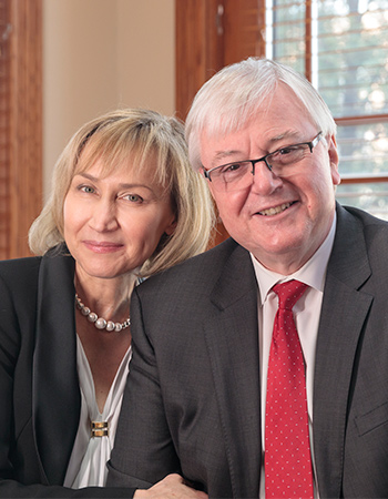Portrait of President Elect Michael Amiridis and his wife, Ero Aggelopoulou-Amiridis 