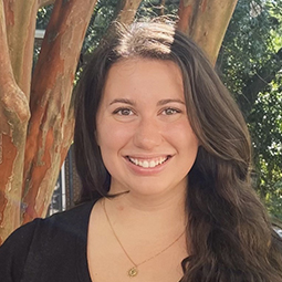 Photo of Claire Silva