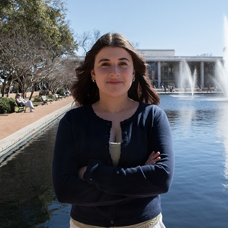 Soraya Remaili in front of the fountain on the USC campus