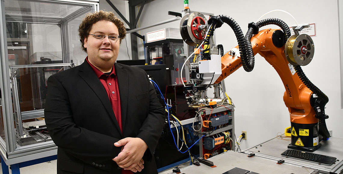 Assistant Professor Wout De Backer instructing a student.