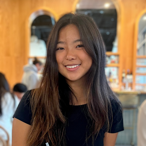 Aine Kim headshot