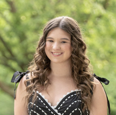 Maggie Harmon headshot