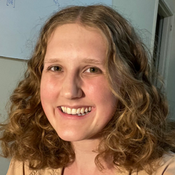Jess Bunge headshot
