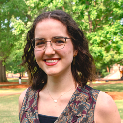 Gabrielle Dissinger headshot