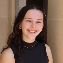 Grace Greer headshot