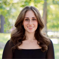 Gabrielle Swidler headshot