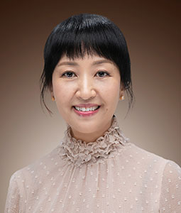 Jiyeon Kim, associate professor