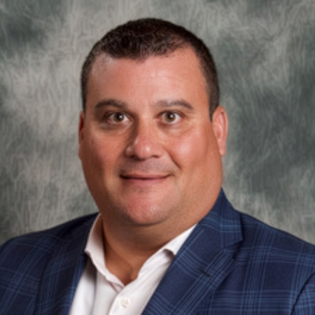 Chris Mueller headshot