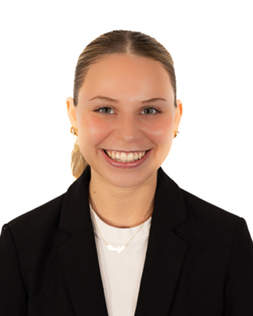 Carly Goldberg headshot