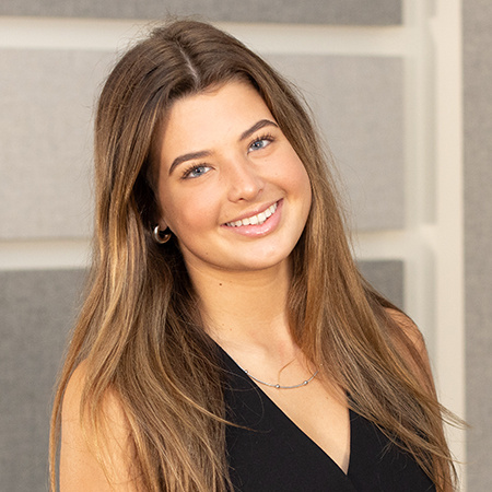 Zoe Pappas headshot