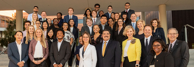 Banner Image of the UPS Global Scholars, UPS executives and Moore School faculty