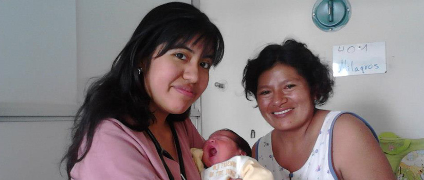 Image of Brenda Rodriguez Lopez with a midwifery patient and her baby