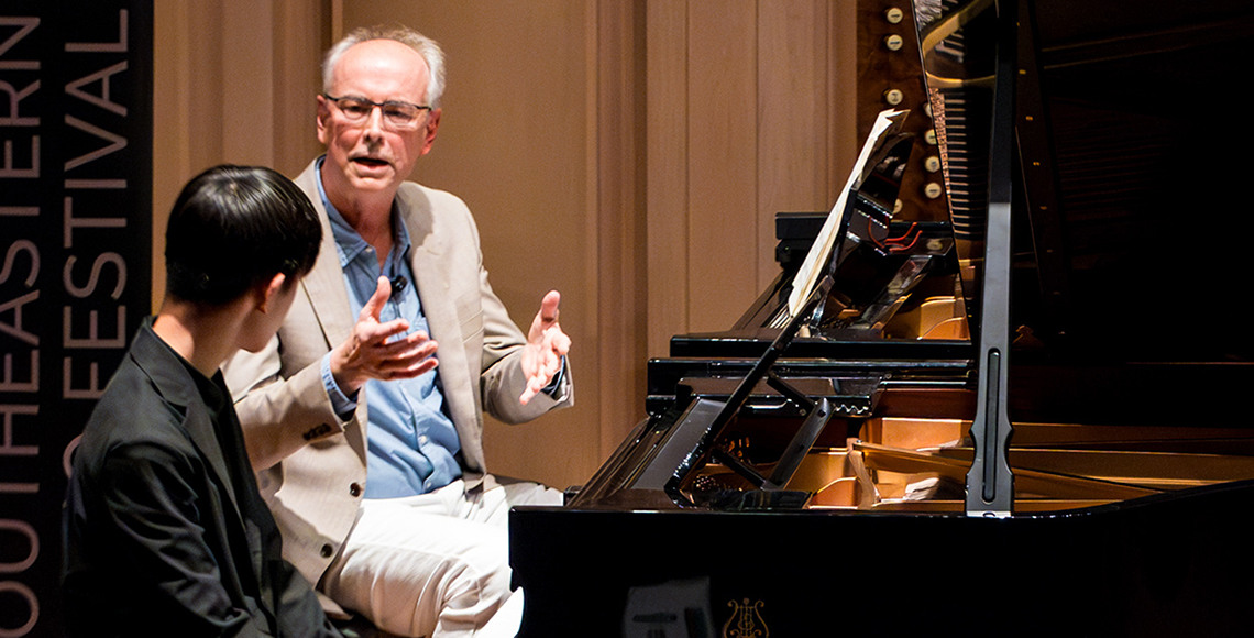 Phillip Bush teaches masterclass