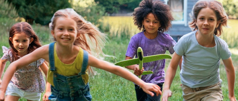 kids playing