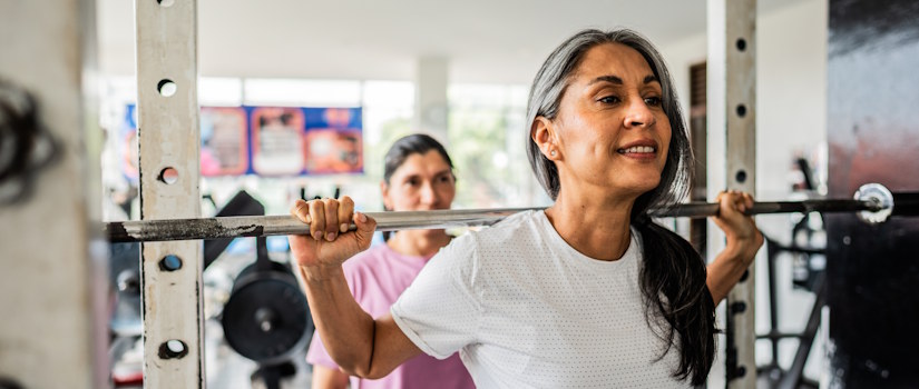 woman lifting weights