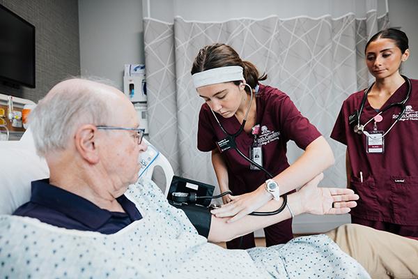 Employing standardized patients with aphasia is quite rare in clinical training for nurses but it is especially needed given the high degree of language exchange between nurses and patients.