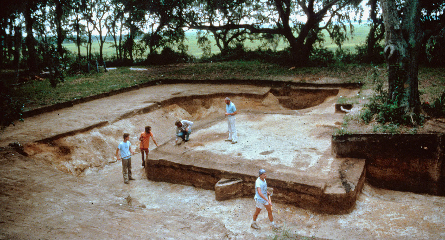A field crew excavates residential lot at Santa Elena