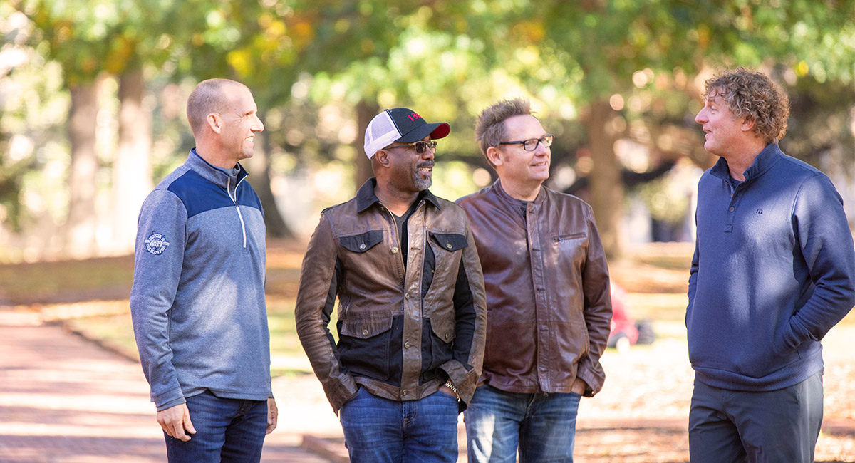 4 members of Hootie & the Blowfish on the Horseshoe