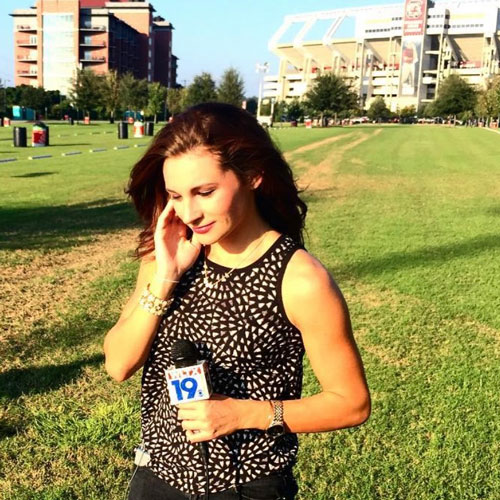 Alyssa Lang reporting from USC game for WLTX