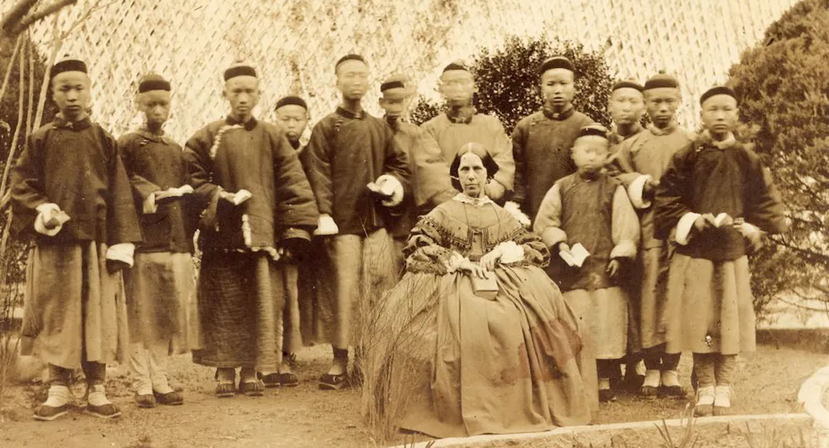  A teacher and students at a Christian missionary school in Shanghai around 1855. William Jocelyn/Getty Images 