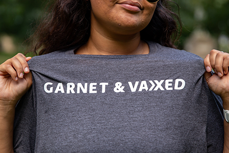 T-shirt that reads Garnet & Vaxxed