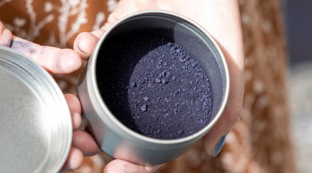 indigo powder