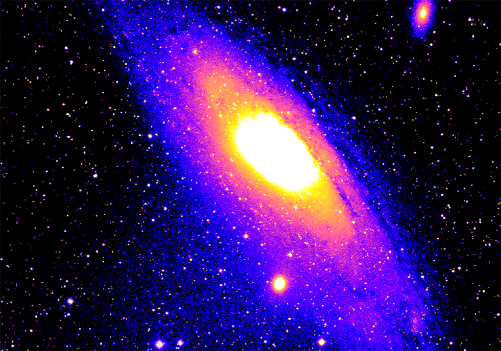 vibrant picture of a galaxy, adromeda